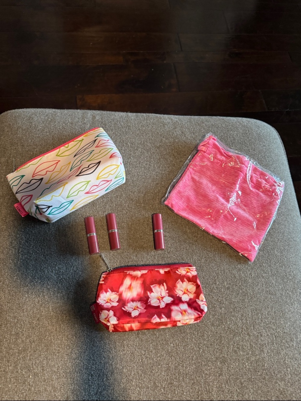 Clinique Pink Lipstick Trio with Floral & Lips Cosmetic Pouches